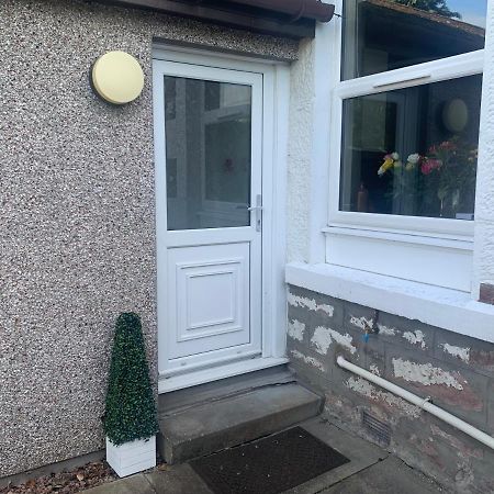 Inverness City Studio Apartment Sleeps 2 Dalneigh Exterior photo